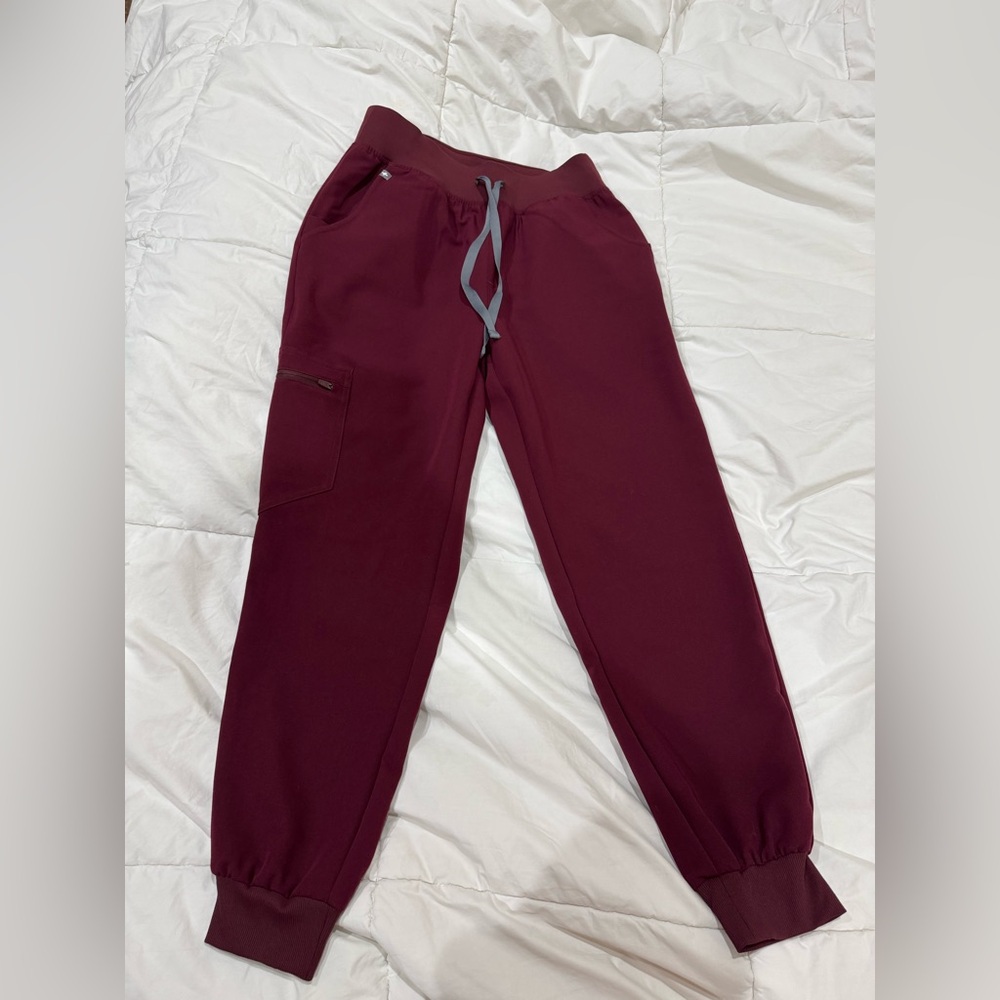 Figs Women's Burgundy Jogger Pants